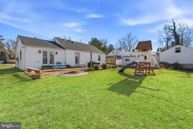 $3,600 | 4016 Hirst Drive, Annandale, VA 22003