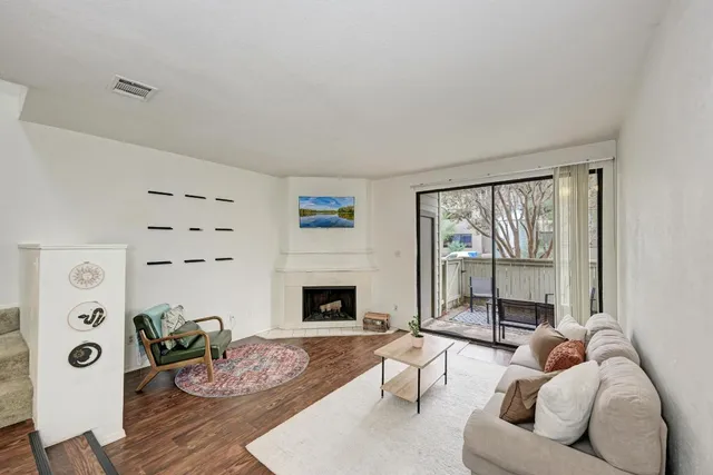 $2,150 | 1938 Holly Hill Drive, Unit 1, Austin, TX 78746