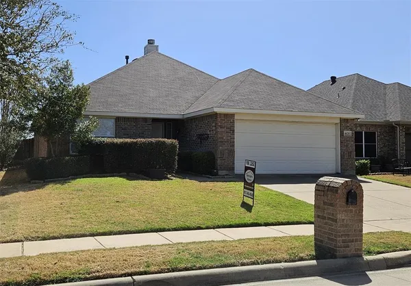 $2,100 | 4620 Wolf Ridge Way, Fort Worth, TX 76244