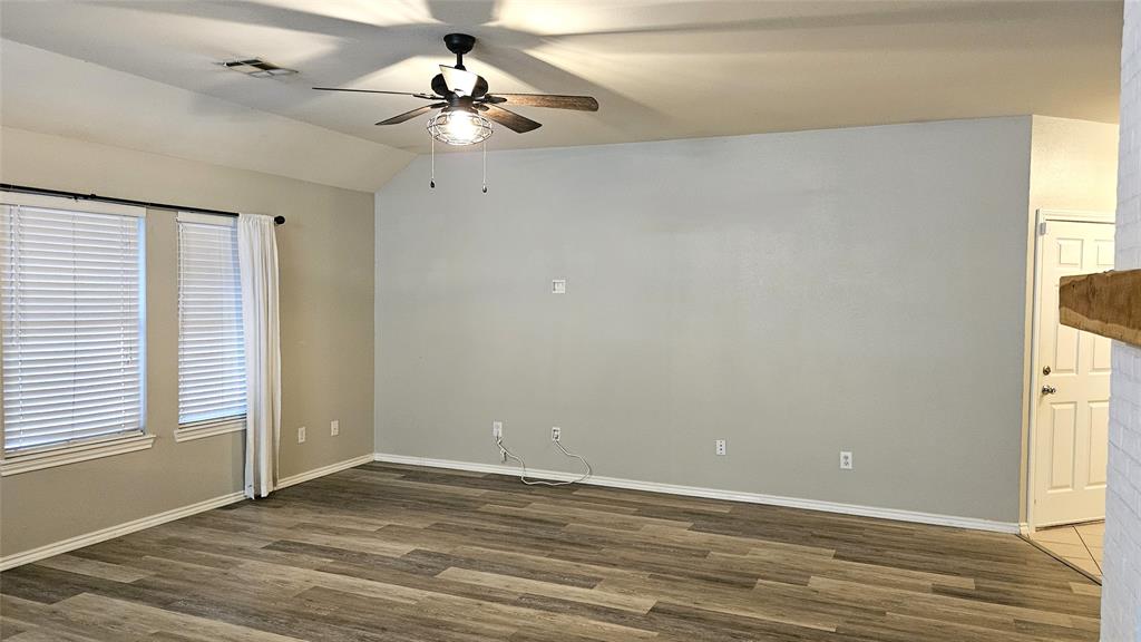 4620 Wolf Ridge Way Fort Worth, TX 76244 - Photo 3 of 18