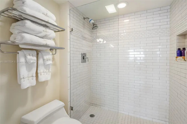 $1,450,000 | 200 South Beach Road, Unit 202, Tequesta, FL 33469