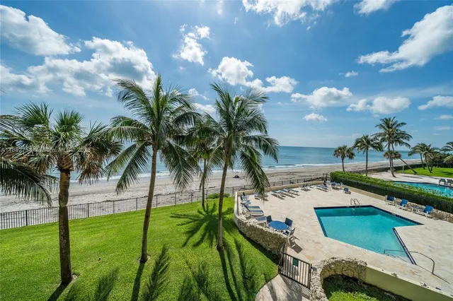 $1,450,000 | 200 South Beach Road, Unit 202, Tequesta, FL 33469