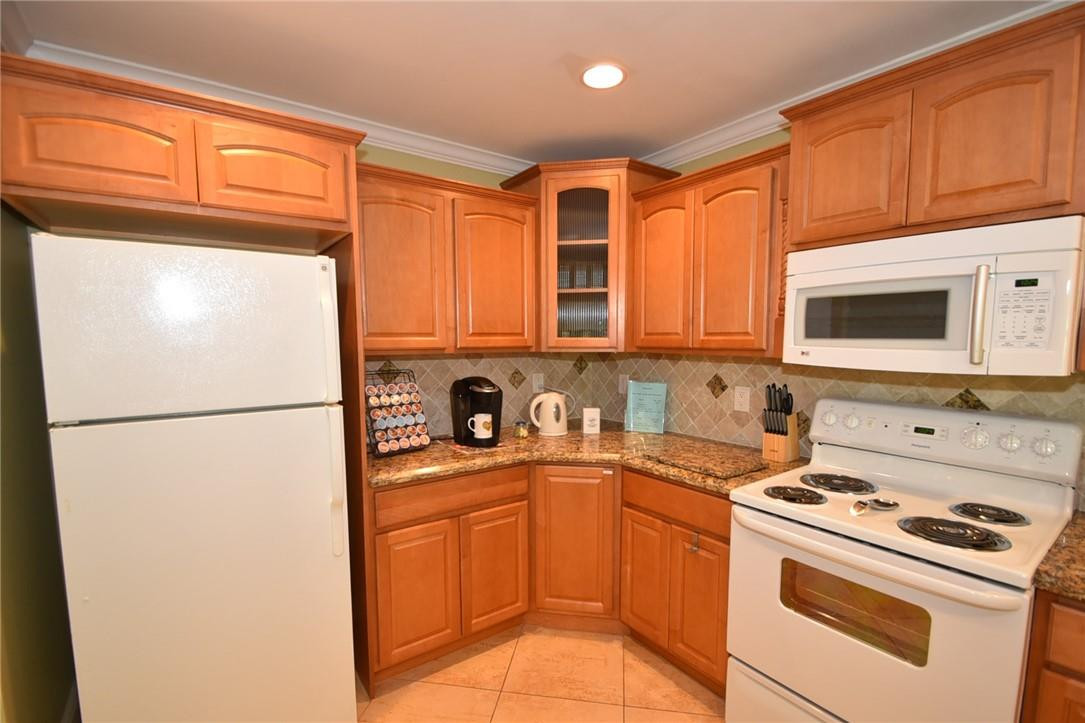 320 Northeast Wavecrest Way Boca Raton, FL 33432 - Photo 16 of 25 Photo 16