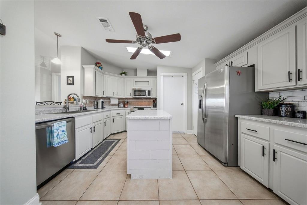 13121 Beacon Court Hudson, FL 34667 - Photo 14 of 84