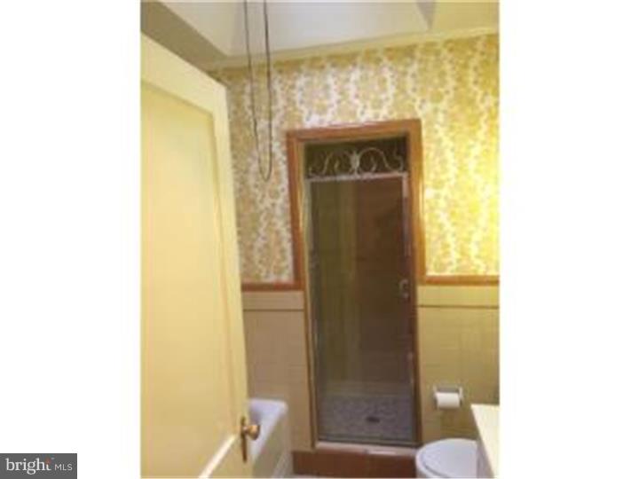 7041 Georgian Road Philadelphia, PA 19138 - Photo 12 of 15 Bathroom