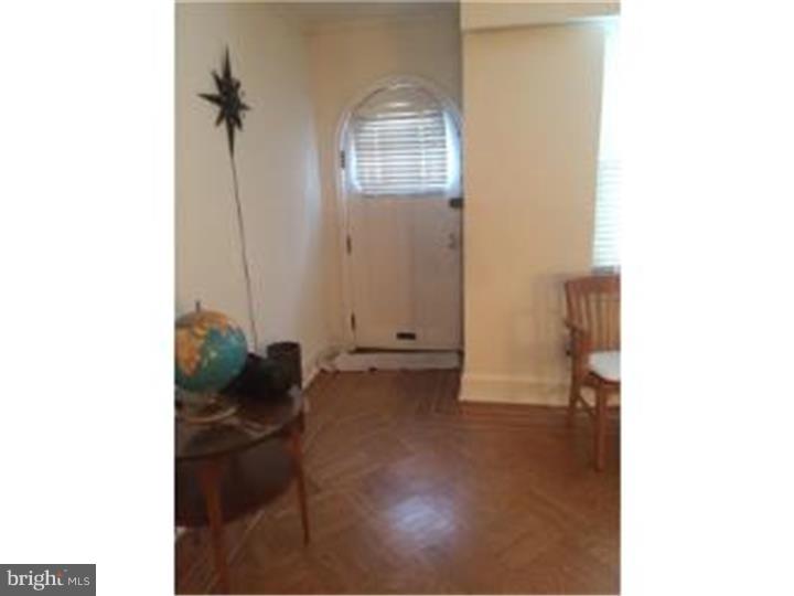 7041 Georgian Road Philadelphia, PA 19138 - Photo 3 of 15 Foyer