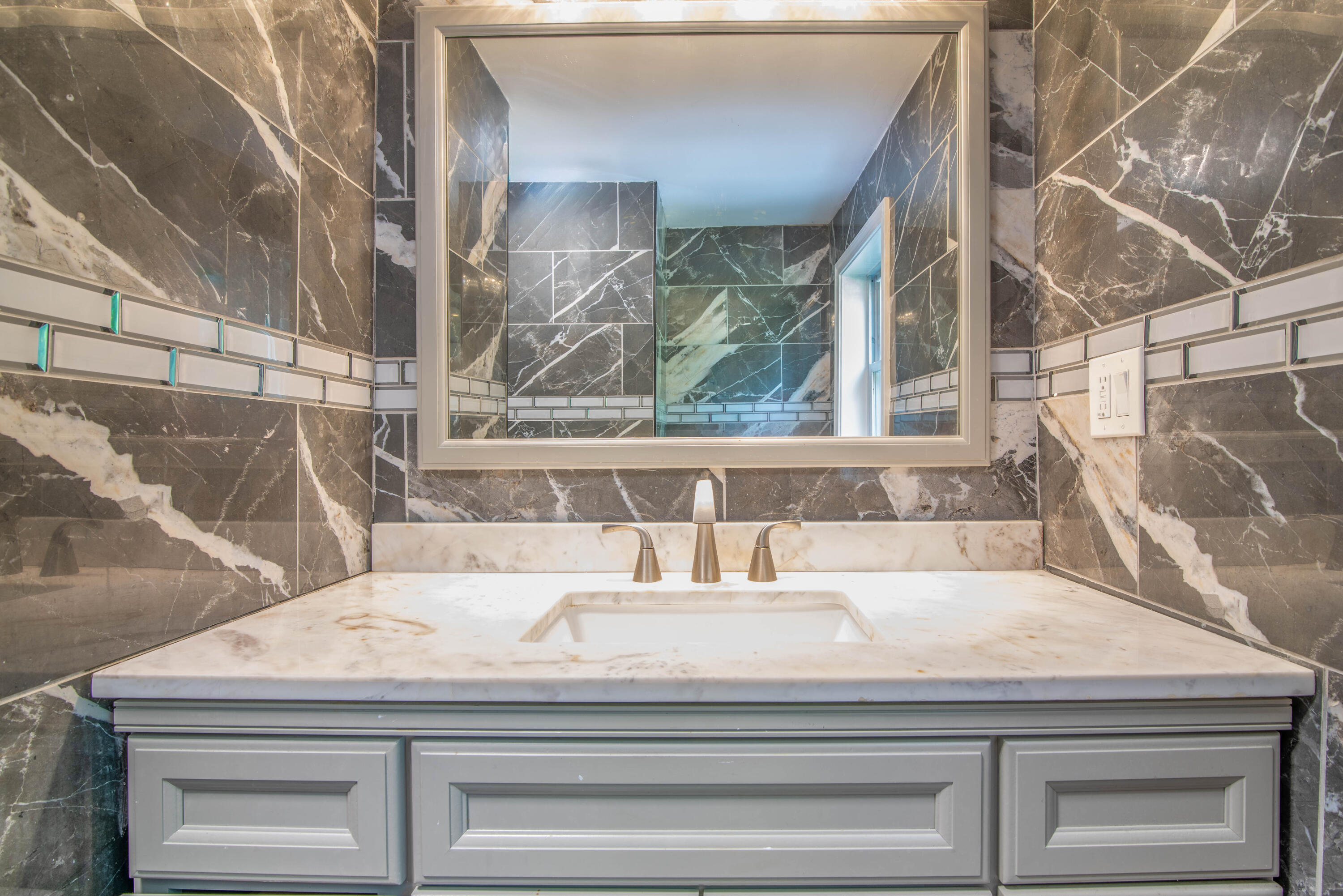 52 Ferry Road Saco, ME 04072 - Photo 13 of 22 52 Ferry-18