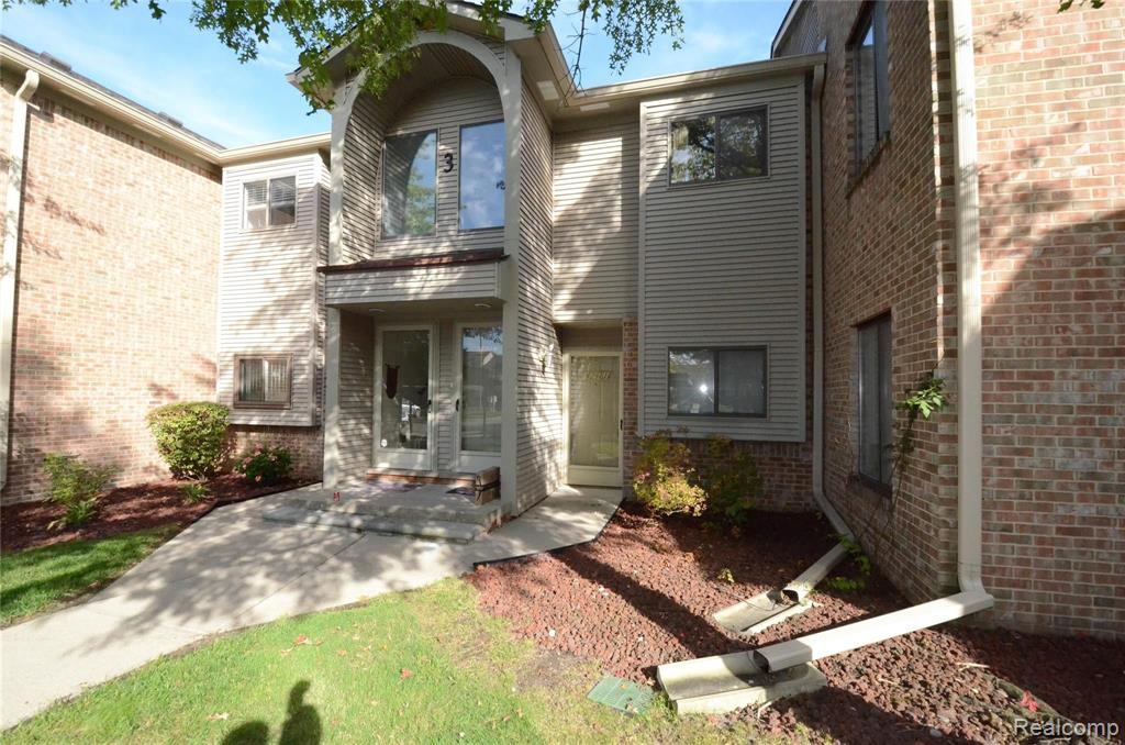 42481 Lilley Point Canton, MI 48187 - Photo 1 of 20