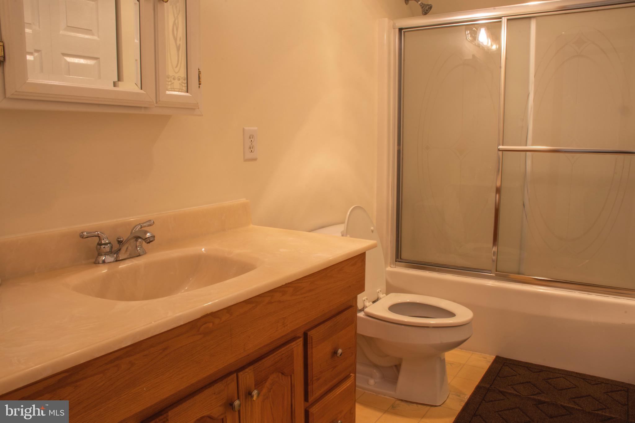 1370 Florence Road Mount Airy, MD 21771 - Photo 13 of 35 Hall Bath