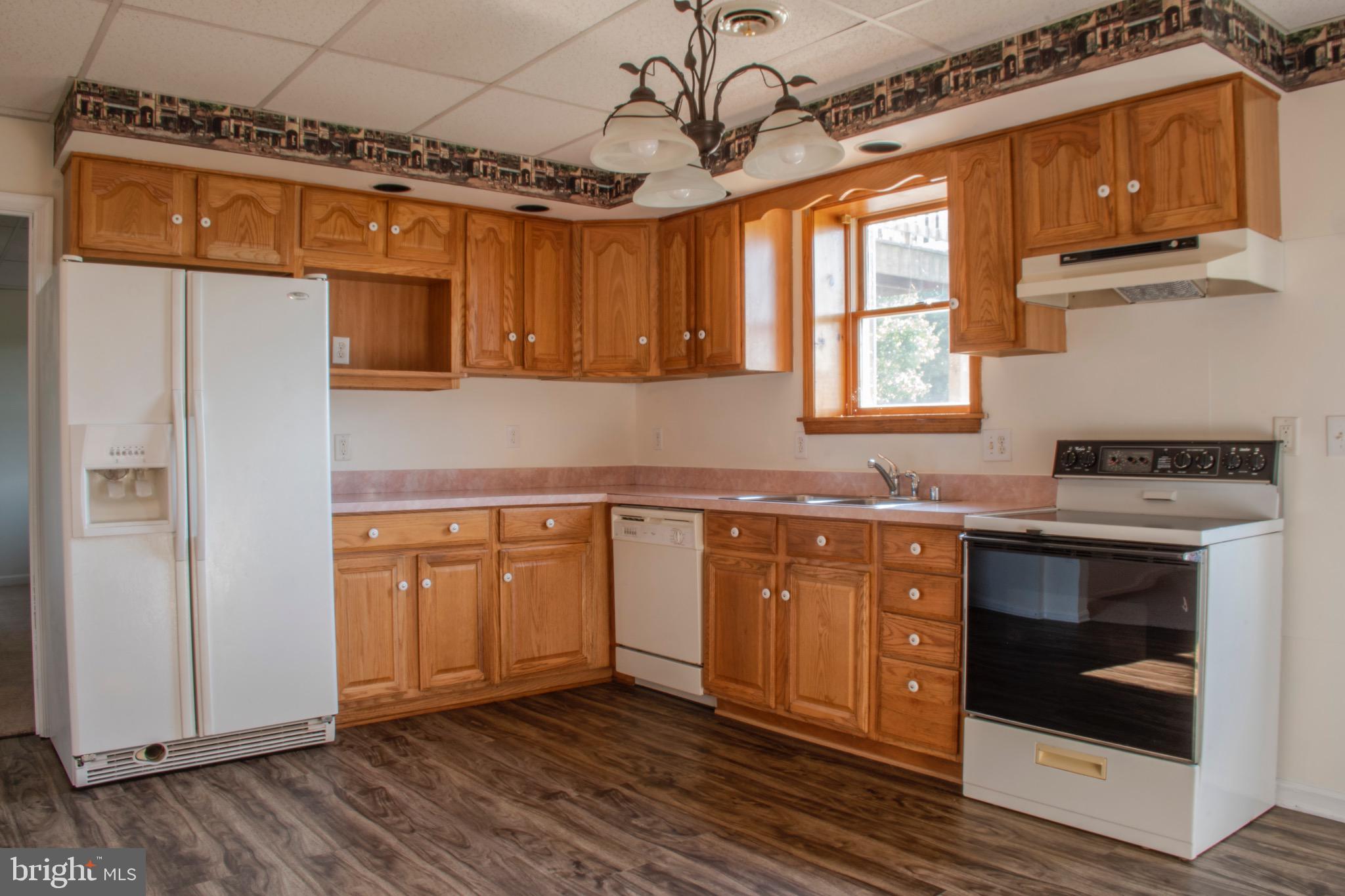 1370 Florence Road Mount Airy, MD 21771 - Photo 18 of 35 Apartment Kitchen