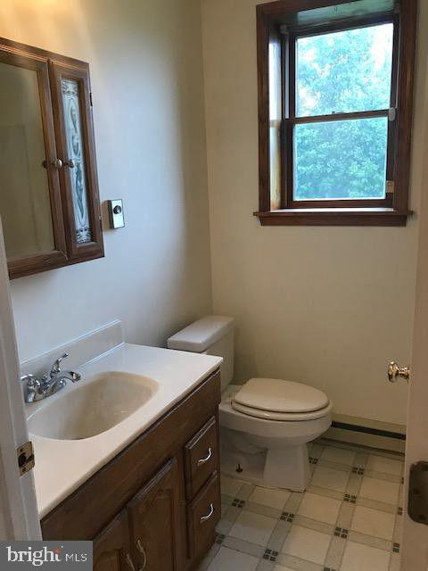 1370 Florence Road Mount Airy, MD 21771 - Photo 27 of 35 Apartment Bath