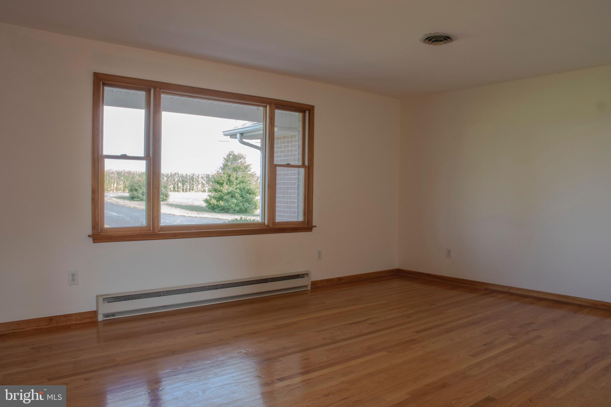 1370 Florence Road Mount Airy, MD 21771 - Photo 7 of 35 Family Room