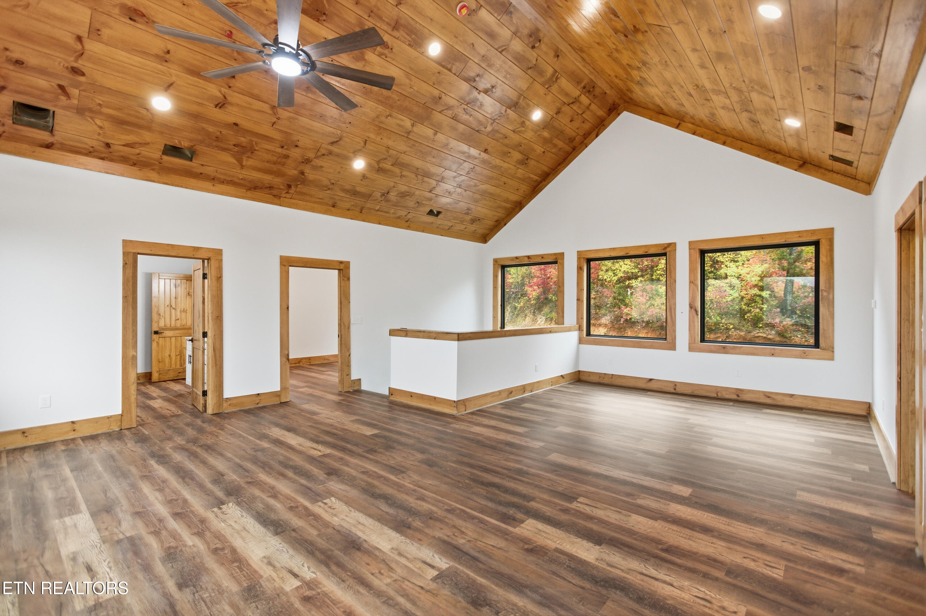 1950 Spurling Road Sevierville, TN 37862 - Photo 11 of 49 033_4M6A4037