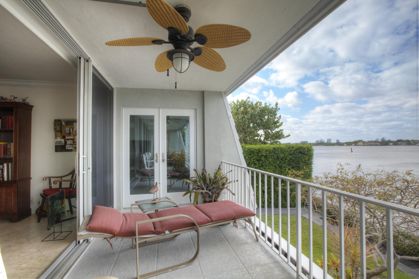 2190 Ibis Isle Road, Unit 4 Palm Beach, FL 33480 - Photo 4 of 29 terrace
