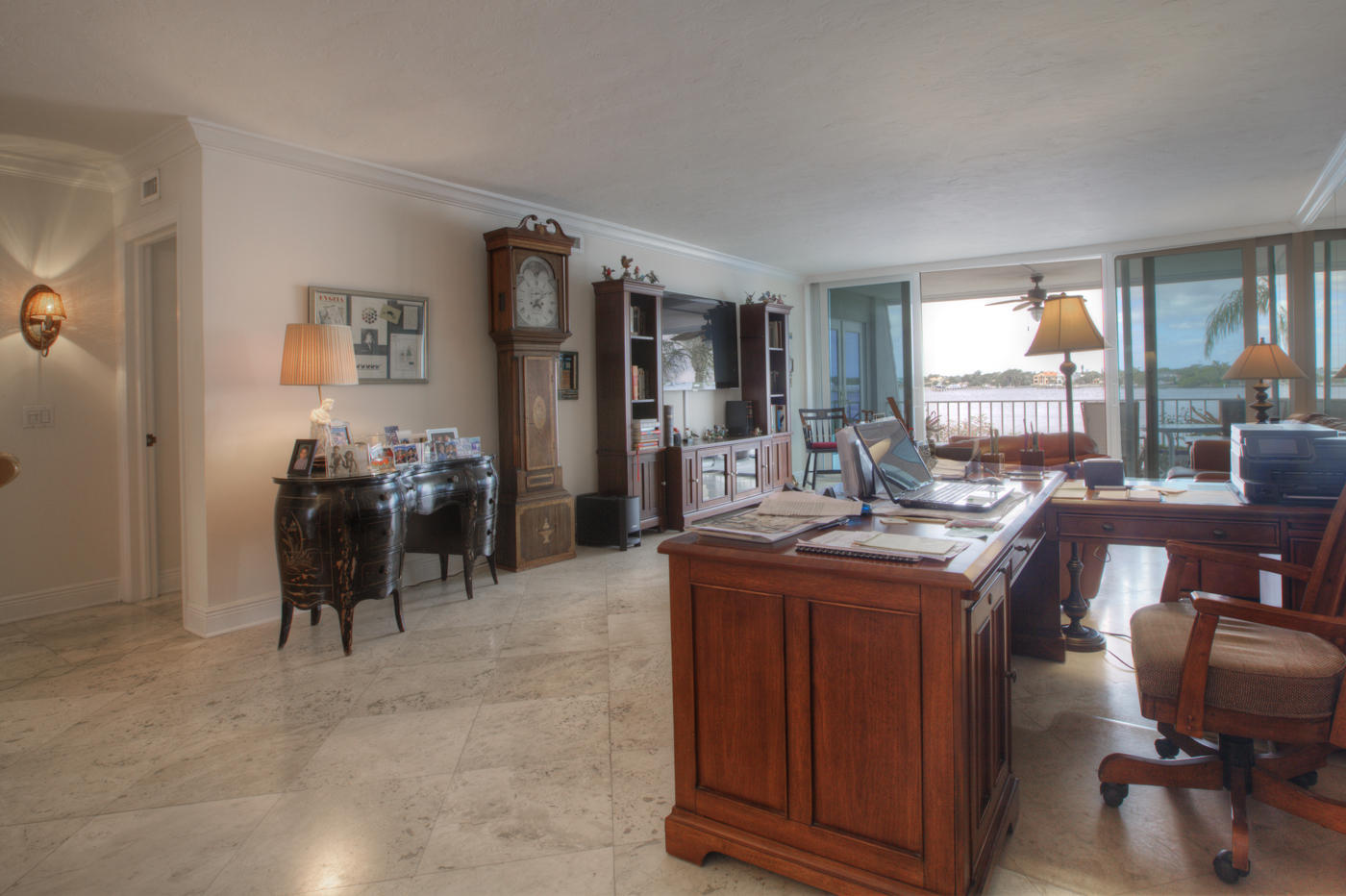 2190 Ibis Isle Road, Unit 4 Palm Beach, FL 33480 - Photo 6 of 29 living room