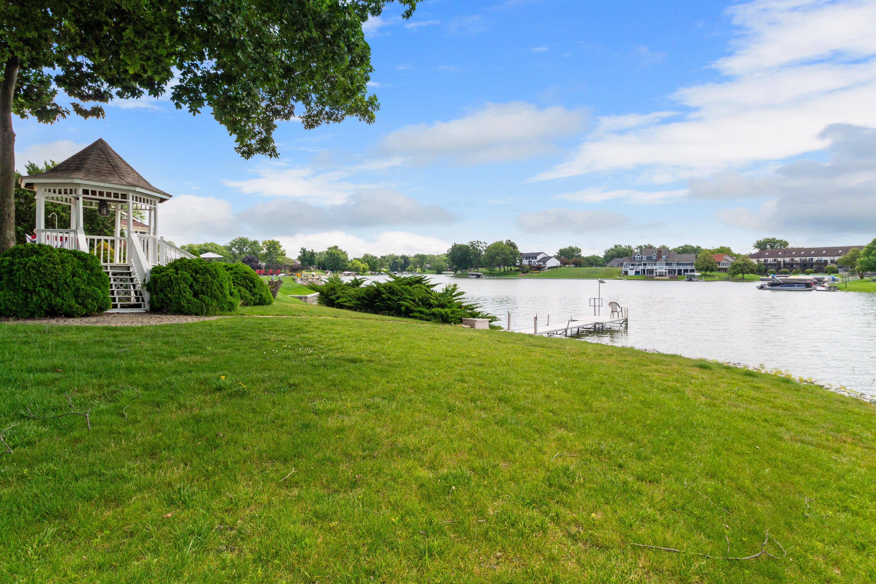1739 Beachview Court Crown Point, IN 46307 - Photo 77 of 82 3000x2000