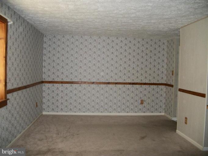 840 Heather Ridge Drive, Unit B Frederick, MD 21702 - Photo 4 of 5 Living Room