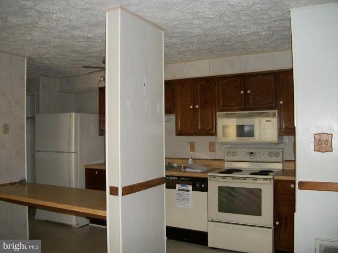 840 Heather Ridge Drive, Unit B Frederick, MD 21702 - Photo 5 of 5 Kitchen #2