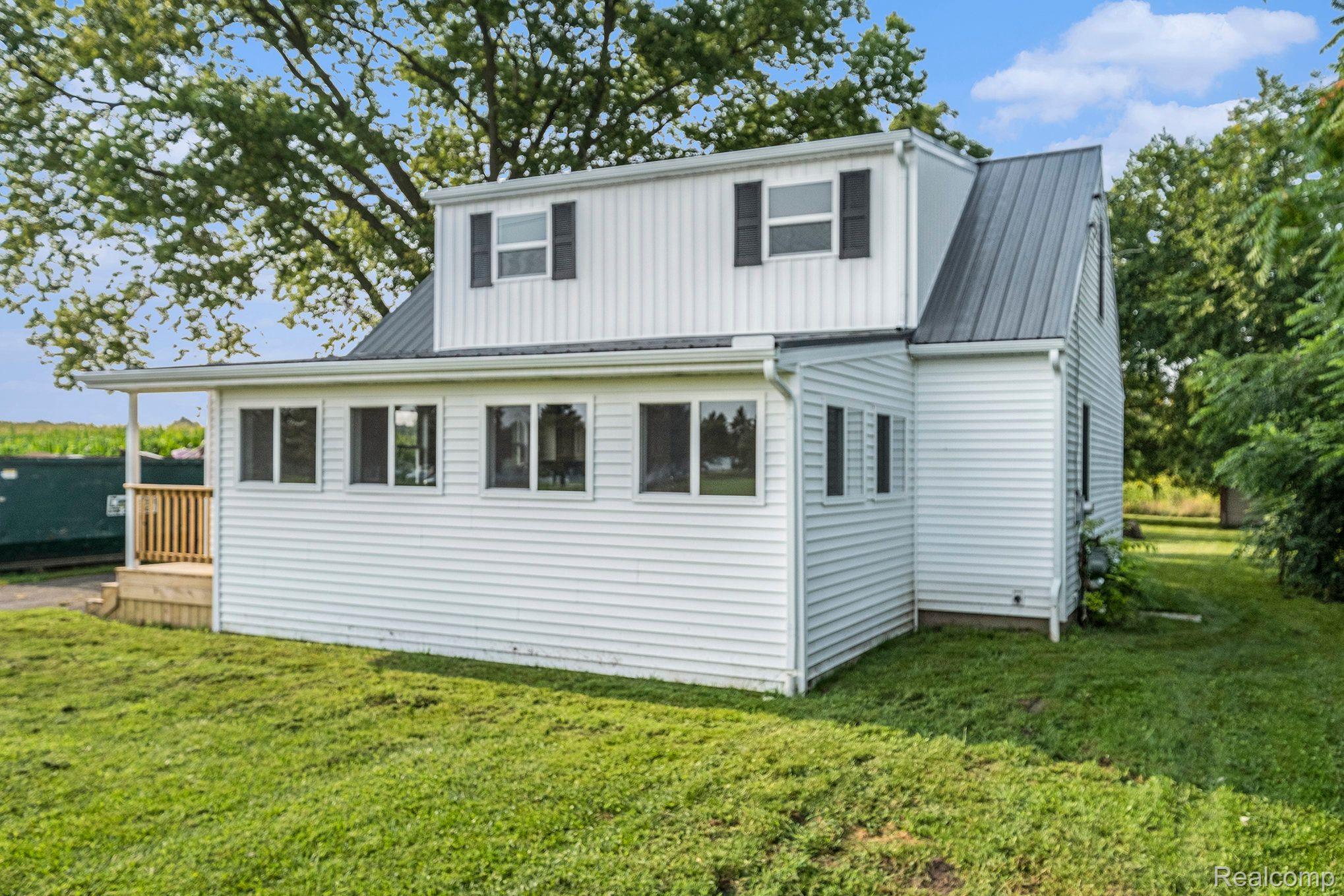 5192 East Coldwater Road Flint, MI 48506 - Photo 4 of 19