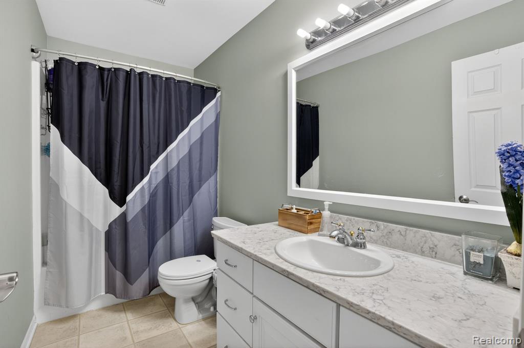 9055 Hegel Road Grand Blanc, MI 48439 - Photo 38 of 62