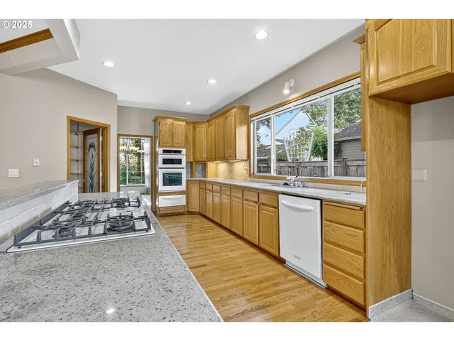 $749,900 | 5778 Southeast McNary Road, Milwaukie, OR 97267