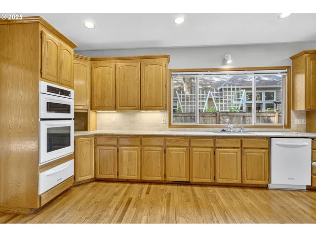 $749,900 | 5778 Southeast McNary Road, Milwaukie, OR 97267