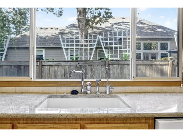 $749,900 | 5778 Southeast McNary Road, Milwaukie, OR 97267