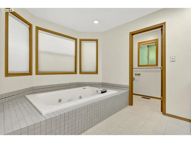 $749,900 | 5778 Southeast McNary Road, Milwaukie, OR 97267