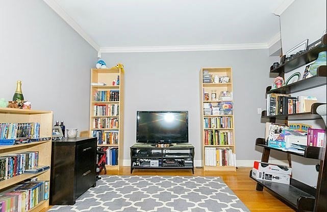 10 Jamaicaway, Unit 7 Boston, MA 02130 - Photo 2 of 9