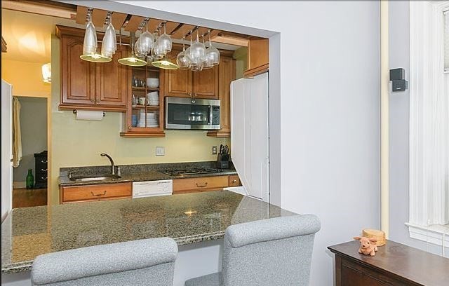 10 Jamaicaway, Unit 7 Boston, MA 02130 - Photo 3 of 9