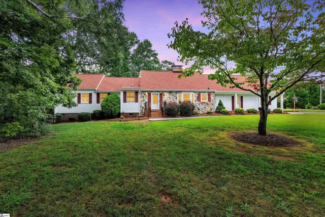$727,500 | 819-j C J C Cooper Road, Fountain Inn, SC 29644