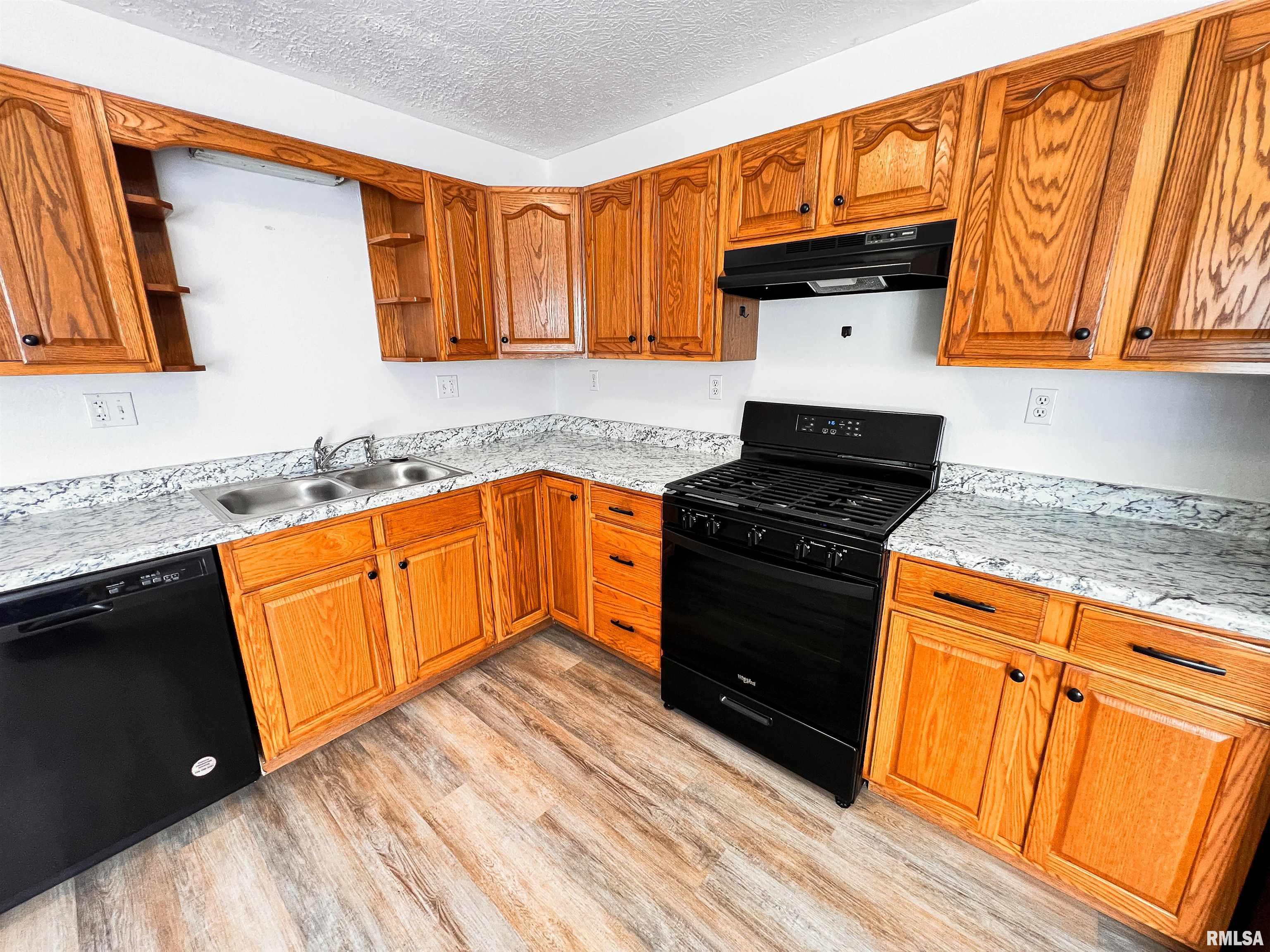 123 Lamar Drive Salem, IL 62881 - Photo 13 of 22