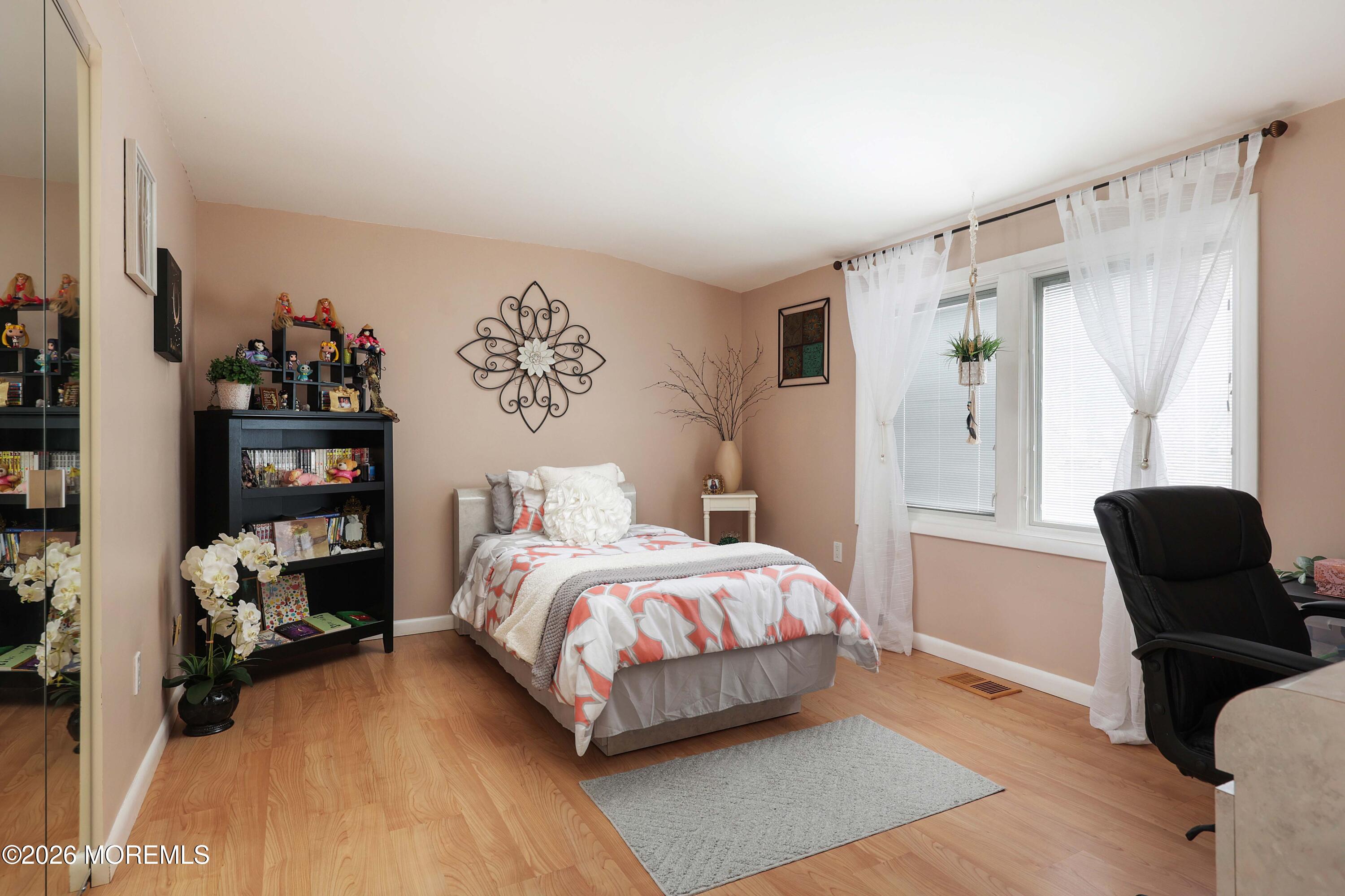 46 Winchester Drive Freehold, NJ 07728 - Photo 26 of 37 758A2312