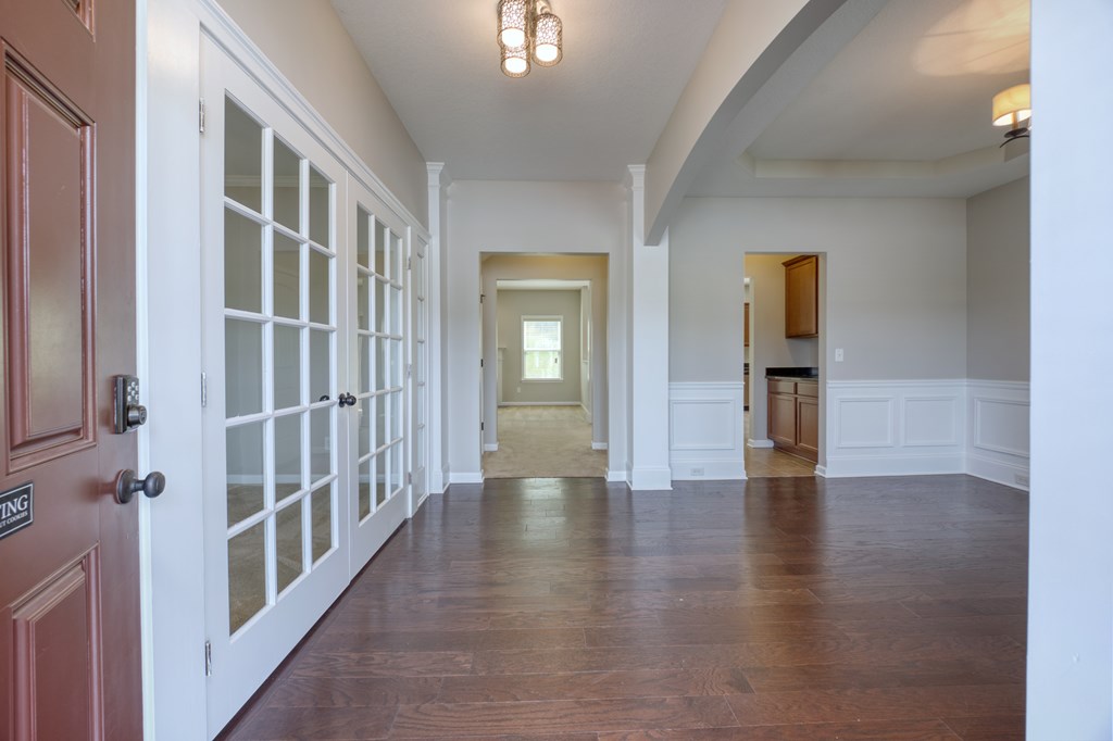 2504 Ridgewood Way Phenix City, AL 36870 - Photo 6 of 45 Gallery Image 6