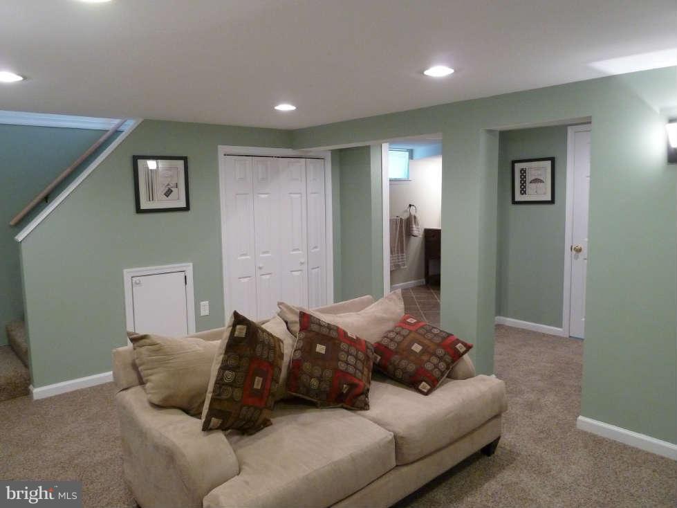 4716 Kimberleigh Road Baltimore, MD 21212 - Photo 5 of 30 ..or 4th bedroom