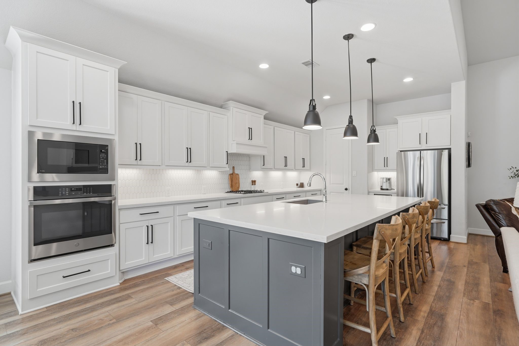 8602 Burdekin Road Magnolia, TX 77354 - Photo 19 of 50 Large Island - Great for entertaining!