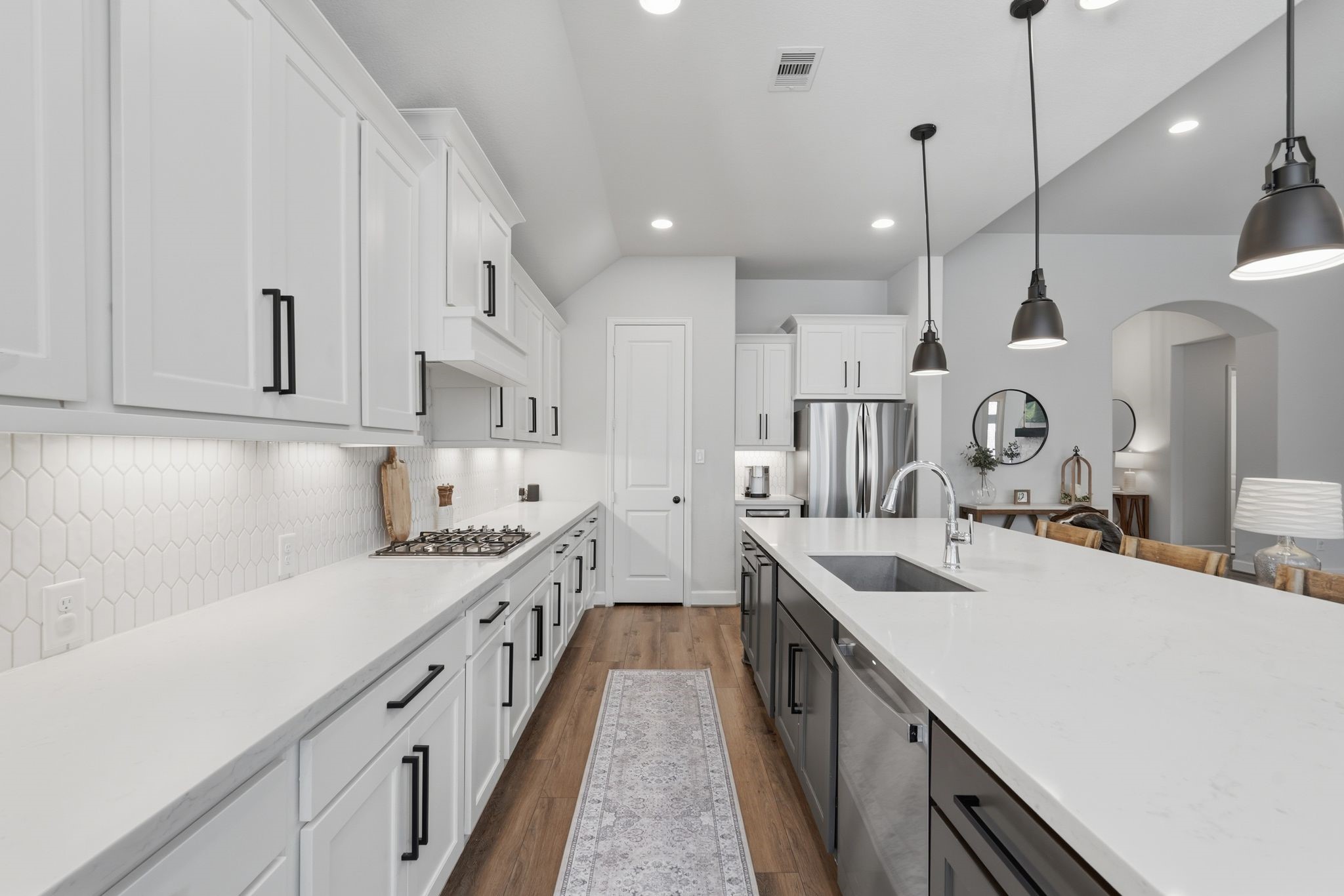 8602 Burdekin Road Magnolia, TX 77354 - Photo 20 of 50 Quartz Countertops