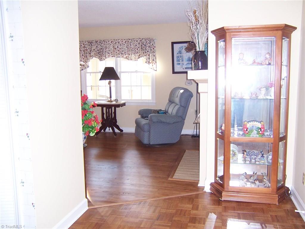 117 Sagewood Road Jamestown, NC 27282 - Photo 3 of 24 Gallery Image 3