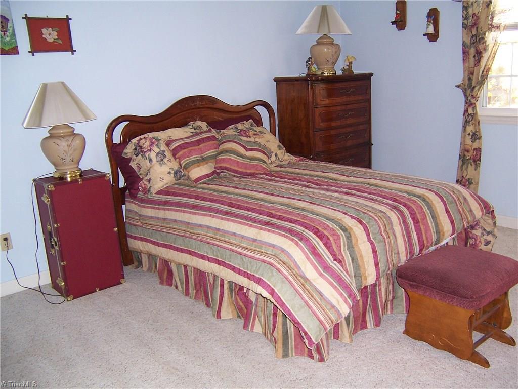 117 Sagewood Road Jamestown, NC 27282 - Photo 9 of 24 Gallery Image 9
