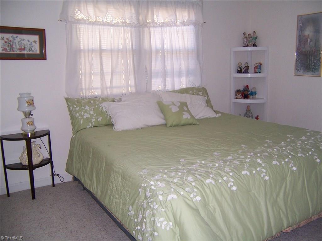 117 Sagewood Road Jamestown, NC 27282 - Photo 10 of 24 Gallery Image 10