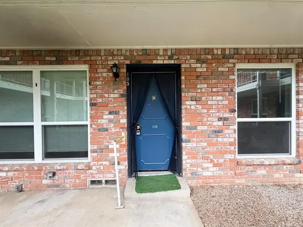$1,250 | 518 North Rogers Street, Unit 105, Waxahachie, TX 75165