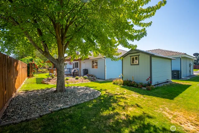 $500,000 | 216 East Tanglewood Drive, Moses Lake, WA 98837