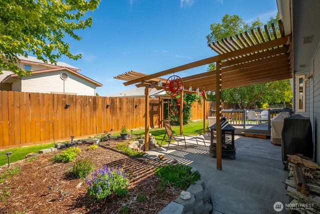 $500,000 | 216 East Tanglewood Drive, Moses Lake, WA 98837