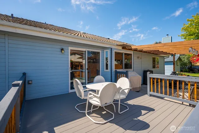 $500,000 | 216 East Tanglewood Drive, Moses Lake, WA 98837