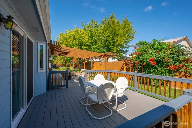 $500,000 | 216 East Tanglewood Drive, Moses Lake, WA 98837