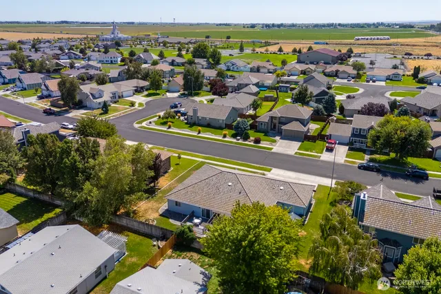 $500,000 | 216 East Tanglewood Drive, Moses Lake, WA 98837