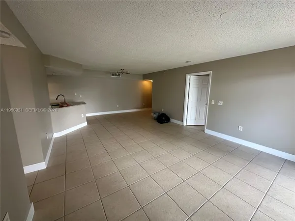 $2,750 | 5005 Wiles Road, Unit 104, Coconut Creek, FL 33073