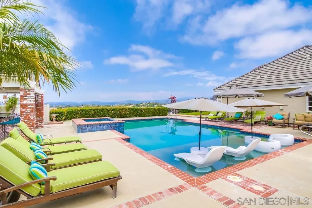 17502 Corte Lomas Verdes Poway, CA 92064 - Photo 47 of 69