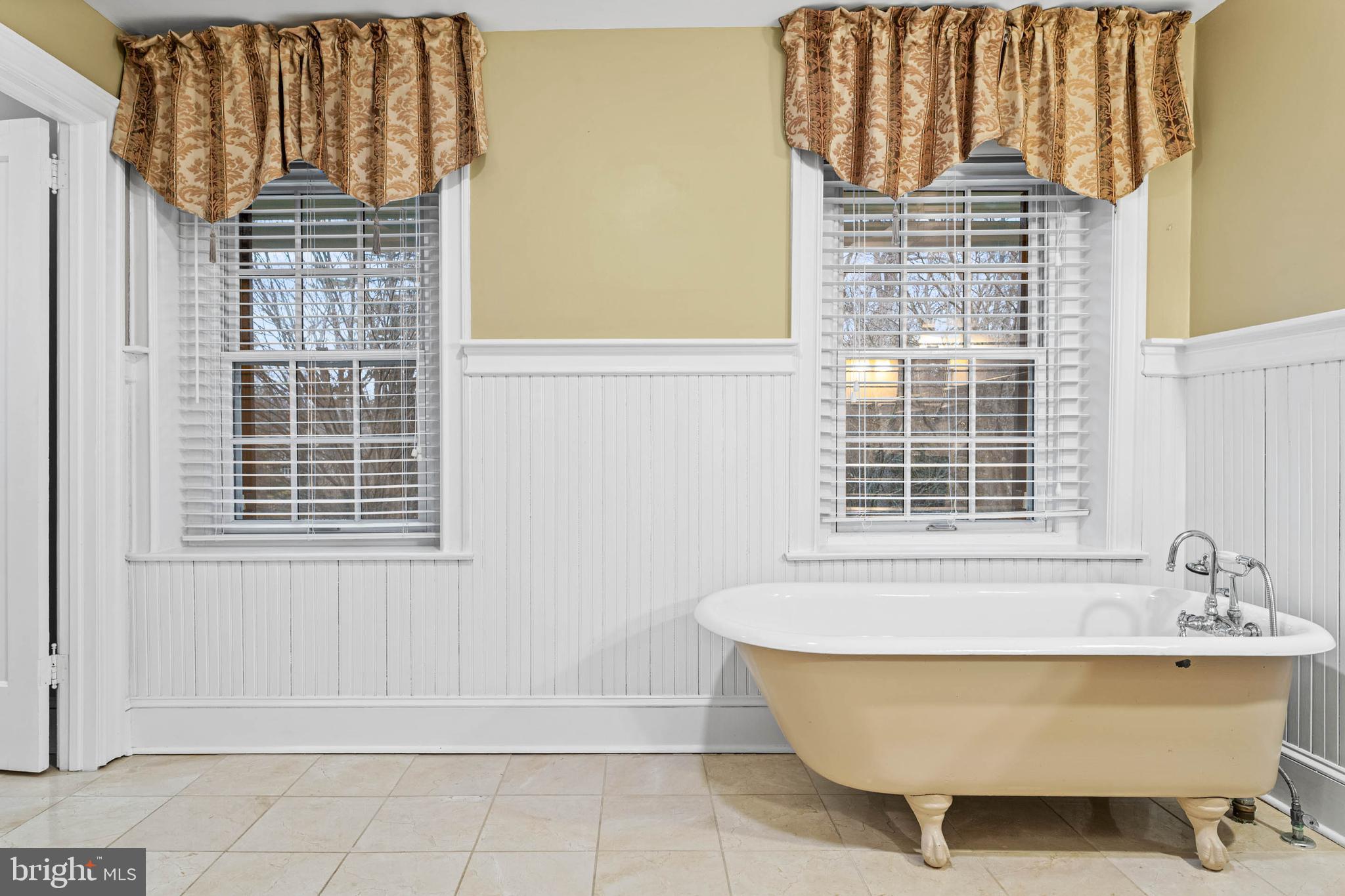 214 Roberts Road Ardmore, PA 19003 - Photo 31 of 53 Large Primary Bath