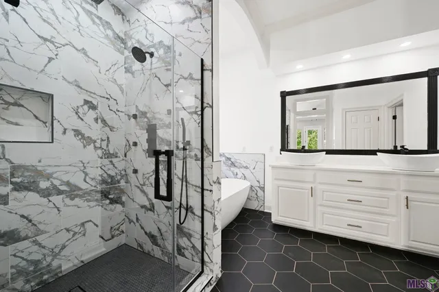 $489,900 | 6210 Royal Palms Drive, Gonzales, LA 70737